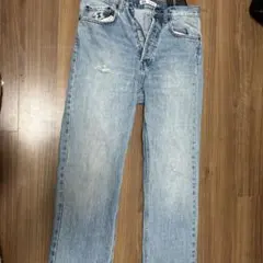 ZARAストレートジーンズライトブルーダメージ加工