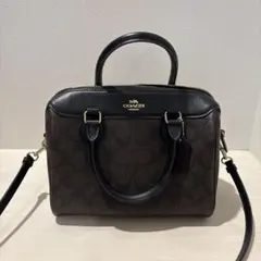 COACHのサムネイル