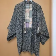 ヴィンテージ　青色と緑色の葉模様　前下がり、マチ付き 羽織