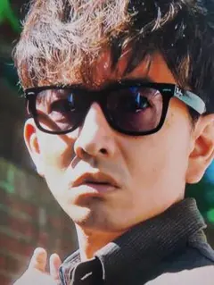 RAYBANサングラス　レイバンサングラス　風　ブルーサングラス　偏光