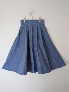 earthmusic＆ecology　青と白のストライプ フレアスカート ひざ丈