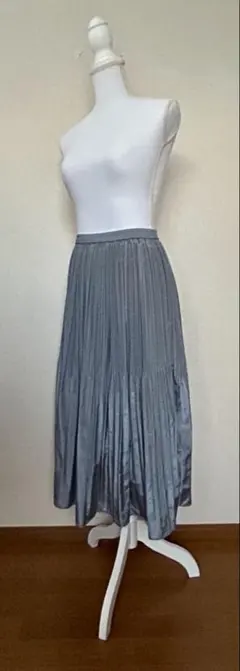 ナチュラルビューティーベーシック ランダムプリーツ　ロングスカート