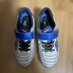 umbro サッカートレーニングシューズ 19.5cm ホワイト/ブルー