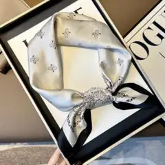 スカーフ　白×黒　ペイズリー　大判　クラシック　シルク調　上品　バッグチャーム