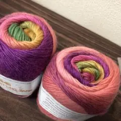 新色？グラデーションウールヤーン2玉 ピンク系