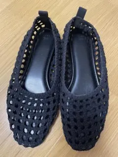 H&M 編み込み フラットシューズ BK 37 ブラック 23.5cmのサムネイル