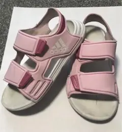 adidasアディダス18cm ピンクサンダル
