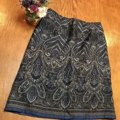 シルク100% アルチザンの品の良いペイズリー柄スカート 定価3万円位