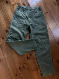 送料込！美品！ユニクロ　ベイカーパンツ