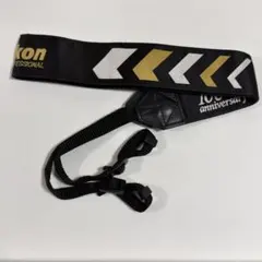 非売品】Nikon 100th anniversary 歴代カメラピンバッジ - メルカリ