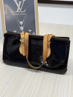 LOUIS VUITTON ローズウッド アヴェニュー ヴェルニ M93510