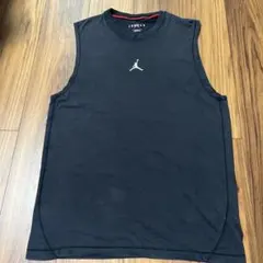 nikeタンクトップ