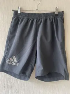 adidas グレー ショートパンツ Lサイズ