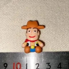 未使用ディズニートイストーリー　ウッディ　クロックス　ジビッツ