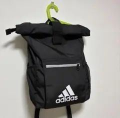 adidas ブラック　ロールトップリュック