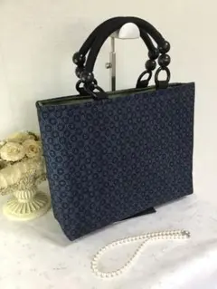 Item thumbnail for item 4c48bd35-d280-4262-be3f-e761c50e5764