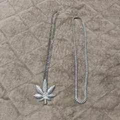 マリファナリーフ ネックレス クリスタル装飾