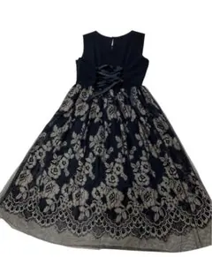 新品タグ付　　UNIVERVAL MUSE ワンピース