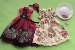 リカちゃん　ブライス　薔薇のワンピースセット　赤系　中古のサムネイル