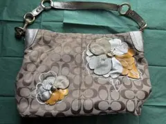 Coach フラワーアップリケハンドバッグ