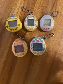 初代たまごっち、てんしっち、オスっちメスっち、ダイノくん