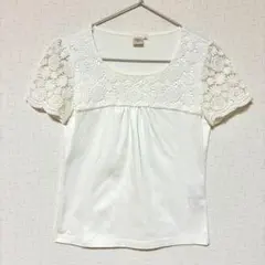 Carino Lei レース切り替えTシャツ　半袖　花柄レース　フェミニンのサムネイル