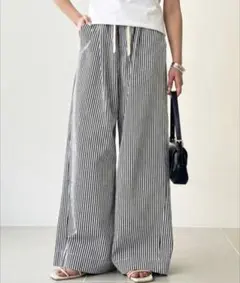 ジーラ　ストライプ ワイドパンツ Lサイズのサムネイル