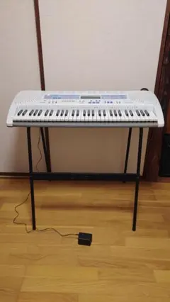 CASIO LK-201TV 電子キーボード(スタンド付き) CASIO LK-201TV 光ナビゲーションキーボード 電子キーボード スタンド