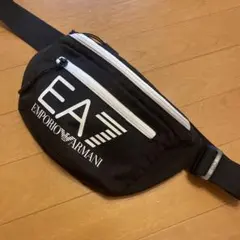 EMPORIO ARMANI EA7ボディーバッグベルトバッグ黒ユニセックスのサムネイル