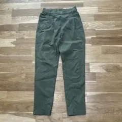 カーキ　ストレッチテーパードパンツ S タック入り　funnycompany +