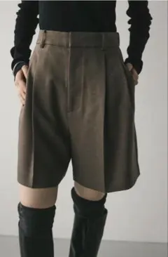 タックハーフパンツ