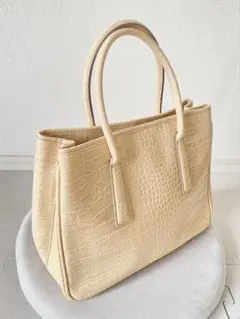 Les sacs Adam1980 ／可愛いクリーム　クロコ型押し トートバッグ