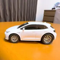 「トヨタ COROLLA SPORT」白系 カローラ スポーツ TOYOTAのサムネイル