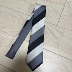 BRICK HOUSE ストライプ ネクタイ グレー系