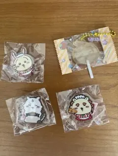 ちいかわレストラン　アクリルスタンド　うさぎ　シーサー　あのこ