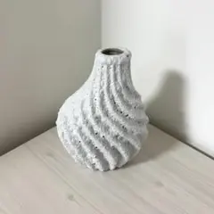 H&M フラワーベース 花瓶のサムネイル