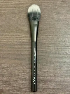 NYX Professional Makeup デュアルファイバー ブラシ 08のサムネイル