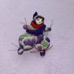 ハンドメイド 布製 ピエロモチーフ ブローチ