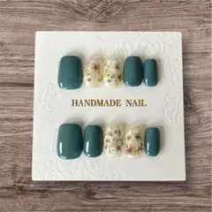 ネイルチップ くすみグリーン 花柄 ベリーショート Mサイズ