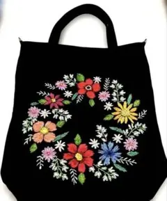 花の刺繍トートバッグ　刺繍ハンドメイドトートバッグ　ハンドメイドバッグ