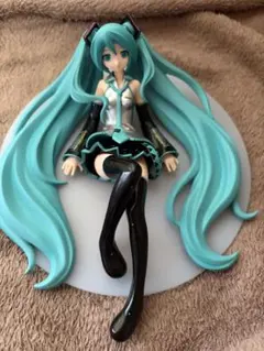 初音ミク フィギュア 座りポーズ
