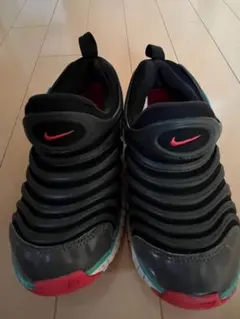 NIKE スニーカー ダイナモフリー ブラック/レッド 19cm