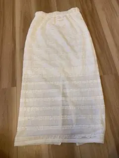 Nuguアイボリースカート