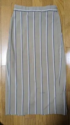 GU ストライプタイトスカート