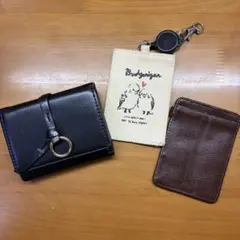 黒の三つ折り財布 リング付き　パスケース　まとめ売り　カードケース　合成皮