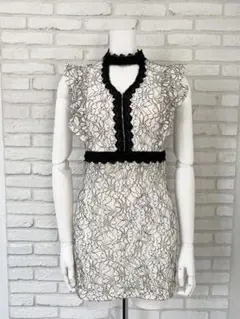 Tika キャバドレス　総レース　肩フリル　ボディコン　S