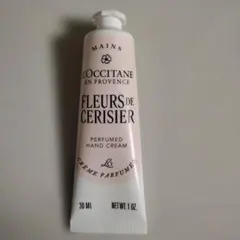 ロクシタン　フルールドスリジエサクラ　ハンドクリーム　未使用