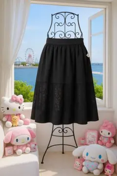 新品axes femmeお花刺繍チュール切替黒のレース重ねひざ丈スカート／管Z6