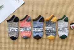 新品未使用　幾何学模様の多色ソックス5足