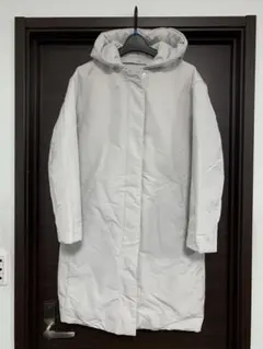 ユニクロ　ハイブリッドダウンコート　M